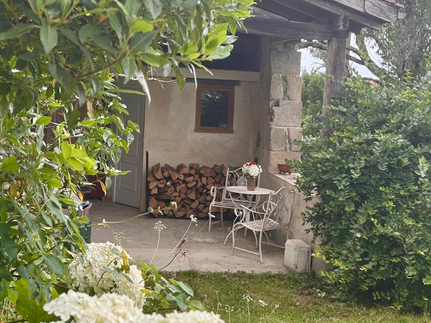 Pedauge Panzió Moncrabeau Kültér fotó